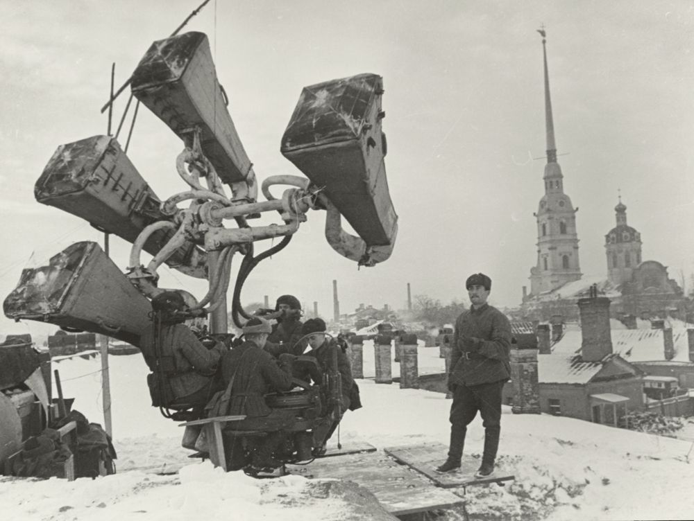 Air defense post, 1942